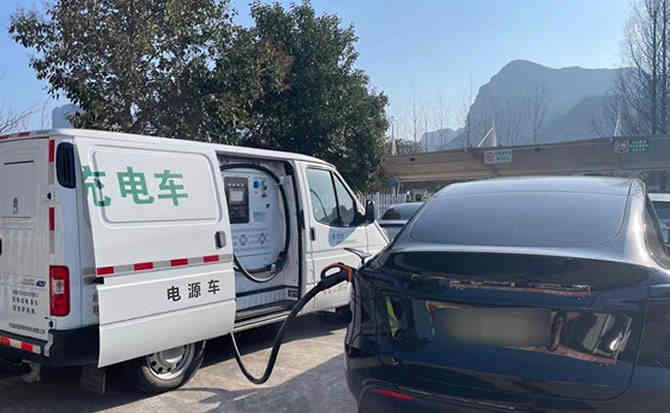 通海汽车搭电
