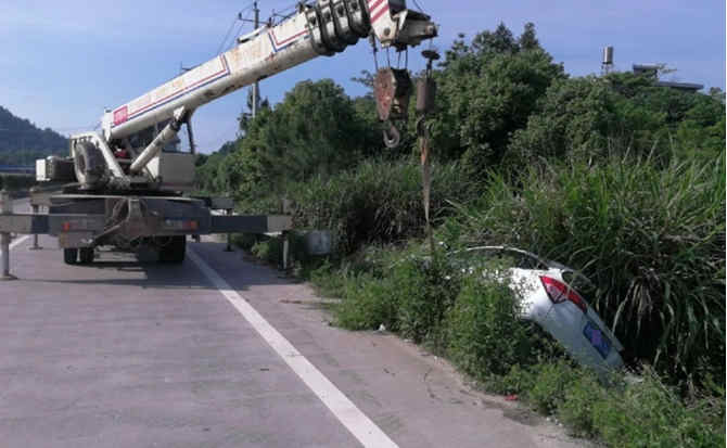 通海重载吊车救援 通海重载吊车救援